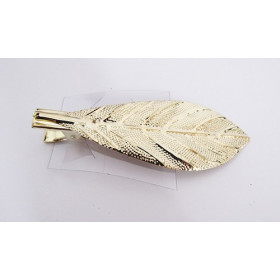 Gold oak leaf clip
