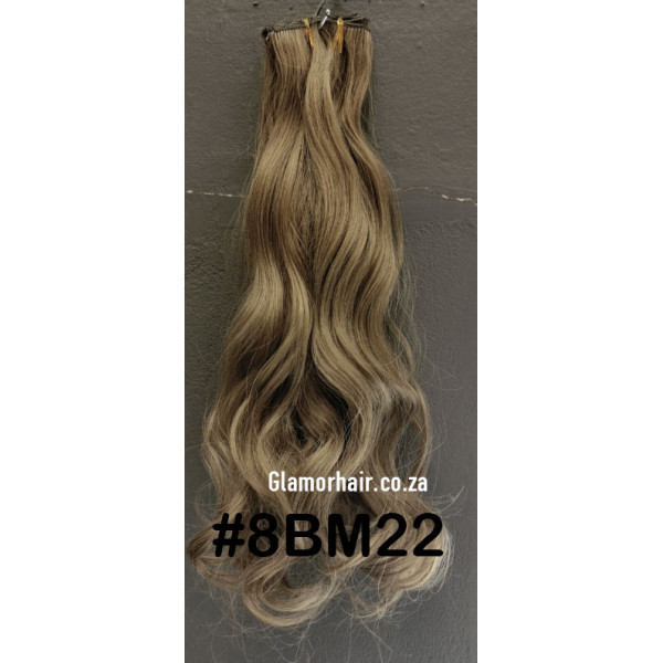 *8BM22 Natural Ash dark blonde mix 55-60cm clip in hair extensions 10pc  set- wavy, Synthetic hair