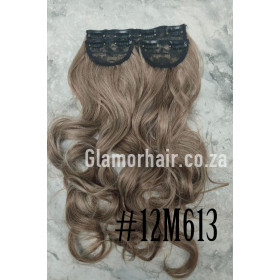*12M613 light brown platinum mix 60cm wavy Synthetic 3pc XXL clip in hair extensions